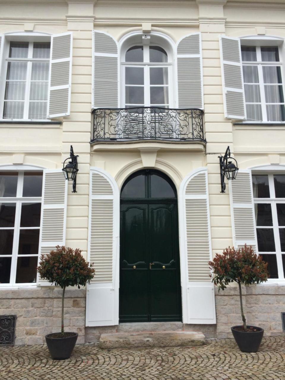 Bed and Breakfast Entre Cour Et Jardin Arras Esterno foto