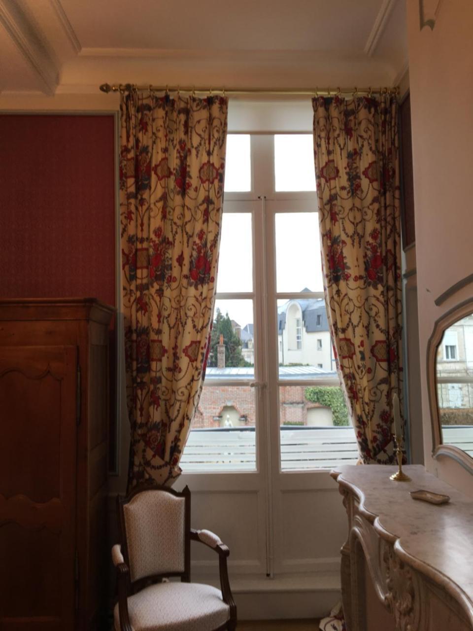 Bed and Breakfast Entre Cour Et Jardin Arras Esterno foto